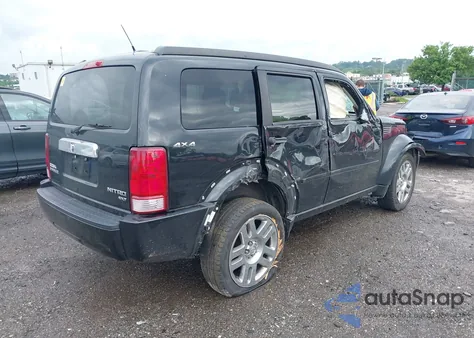 2010 Dodge Nitro Sxt из США, поврежденный, VIN 1D4PU5GK0AW126755